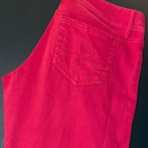 Lilly Pulitzer hot pink straight leg everyday jean